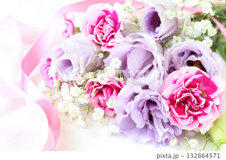 トルコキキョウのパープル系アレンジ トルコキキョウのパープル系アレンジ 132864571