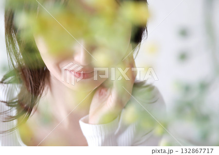 笑顔の女性　デンタルケアイメージ 132867717
