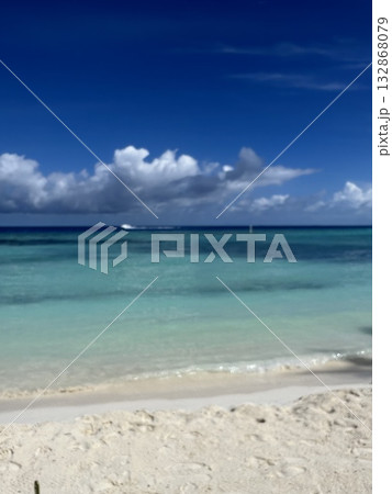 Maldives Paradise Island with Beach Swing and Loungers Maldives Paradise Island with Beach Swing and Loungers 132868079