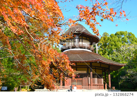 秋の松尾芭蕉 俳聖殿 132868274