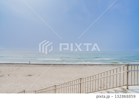 磐田市の鮫島海岸の風景(静岡県) 132868859