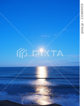 2025年11月6日　牡牛座満月　海とスーパームーン 132869459