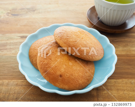 佐賀県の銘菓・丸ぼうろ 132869973
