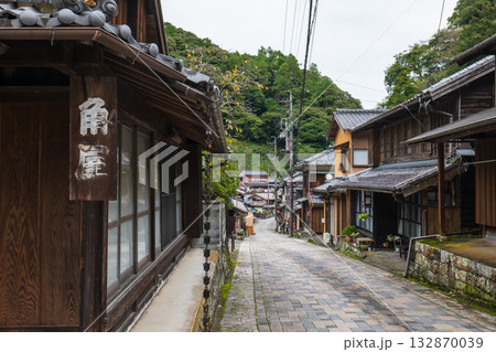 静岡県静岡市にある江戸時代の旧東海道の街並みが残る宇津ノ谷の集落, 132870039