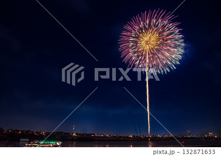 江戸川花火大会　関東 132871633