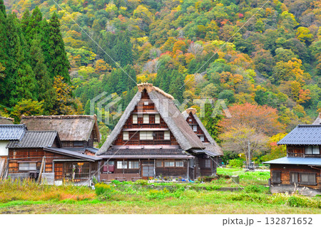 秋　五箇山　菅沼合掌集落 132871652