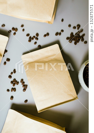 Brown kraft paper coffee bag Brown kraft paper coffee bag 132875571