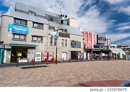 小田急小田原線　祖師ヶ谷大蔵駅　北口の風景　東京都世田谷区祖師谷 132876679