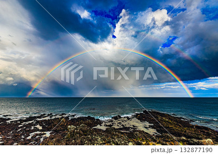 海と空をつなぐ虹のアーチ(日の出岬) 海と空をつなぐ虹のアーチ(日の出岬) 132877190
