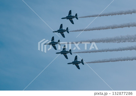 2025入間航空祭　ブルーインパルス　飛行展示 132877286
