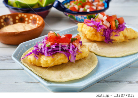 タコス・デ・ぺスカード・エスティーロ・エンセナーダ 132877815