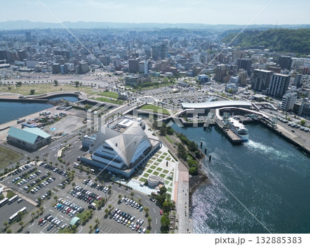 鹿児島市－桜島間のフェリー発着場の空撮 132885383