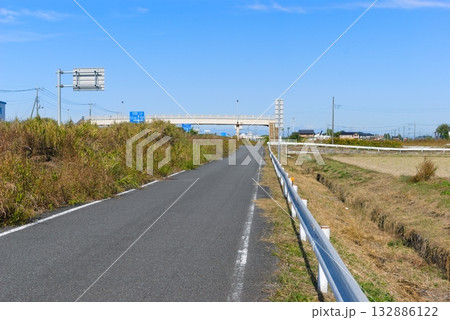 埼玉県新4号国道側道の風景2025年11月 132886122