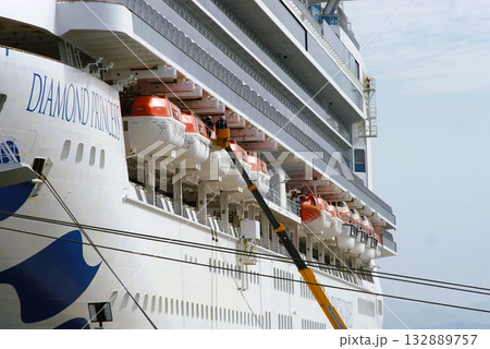 豪華客船の救命ボート 132889757
