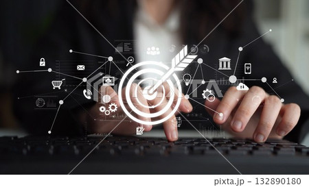 Identifying Target Customers for Effective Marketing Muxer 132890180