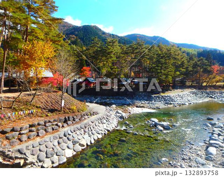 付知峡・宮島キャンプ場で過ごす静かな秋のひととき 132893758