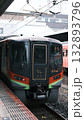 岡山駅のホームからレトロな列車 132893796
