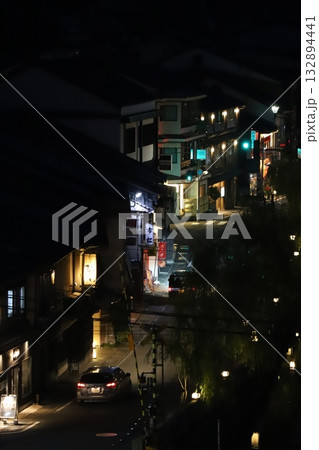城崎温泉街の静かな夜 城崎温泉街の静かな夜 132894441
