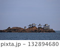 日和山海岸　海に浮かぶ後ヶ島 132894680