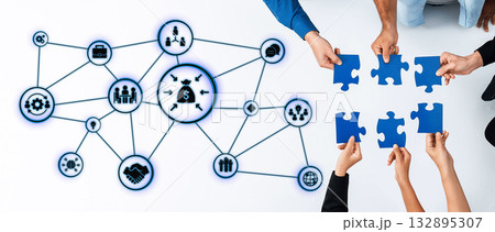 Crowdsourcing collaboration for innovation and shared contribution Entice 132895307