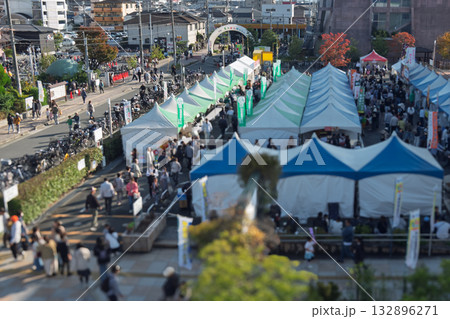 大阪府松原市 まつばらマルシェ 開催記録と裏側の風景 [入場門から会場へのストリート・アップ] 132896271