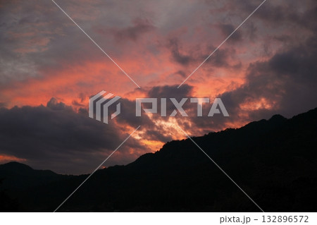 秋の大原の夕暮れ 秋の大原の夕暮れ 132896572