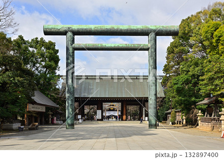 靖国神社　第二鳥居 132897400