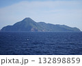 洋上から見た悪石島 132898859