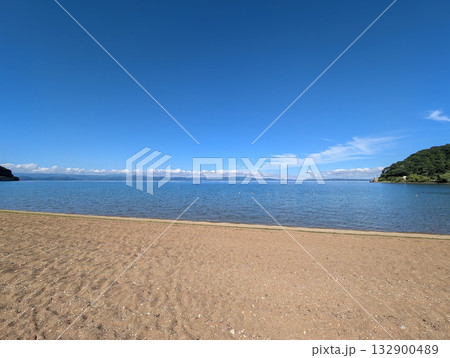 福島県猪苗代町の上戸浜から見る猪苗代湖 福島県猪苗代町の上戸浜から見る猪苗代湖 132900489