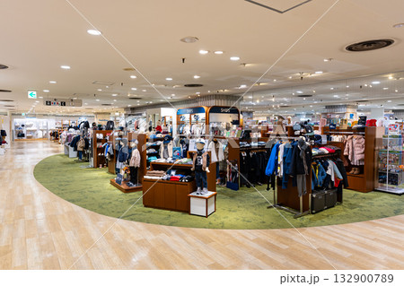 SHIPS KIDS 吉祥寺店　東急百貨店　東京都武蔵野市吉祥寺本町 132900789