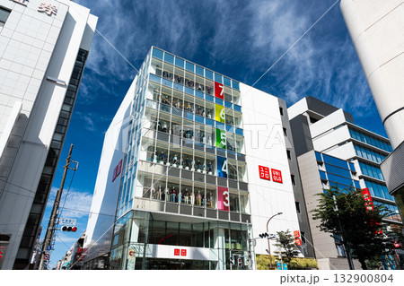 ユニクロ 吉祥寺店でショッピング 東京都武蔵野市吉祥寺本町 ユニクロ 吉祥寺店でショッピング 東京都武蔵野市吉祥寺本町 132900804