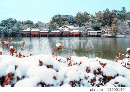 冬の長岡天満宮　錦水亭 132901504