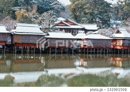 冬の長岡天満宮 錦水亭 冬の長岡天満宮 錦水亭 132901508