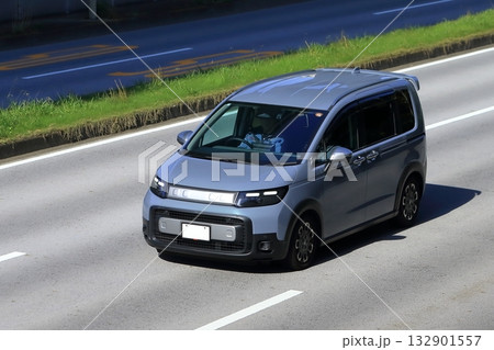 ミニバン　イメージ 132901557