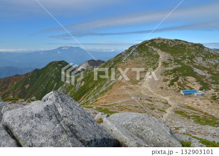 晩秋　紅葉の中央アルプス 132903101