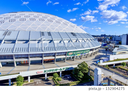 快晴下のナゴヤドーム（バンテリンドームナゴヤ） 132904275