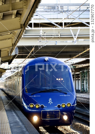 東急ロイヤルエクスプレスが名古屋を走る 132907770