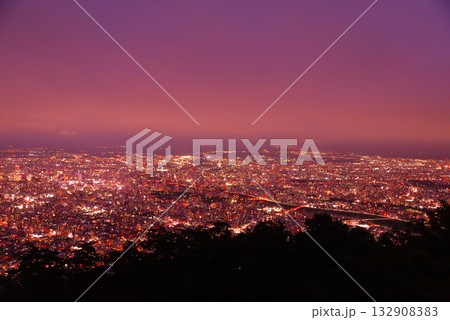 藻岩山から見た札幌中心部の夜景 藻岩山から見た札幌中心部の夜景 132908383
