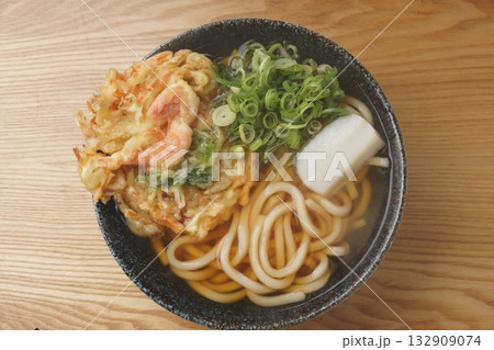 海老かき揚げ天ぷらうどん 132909074