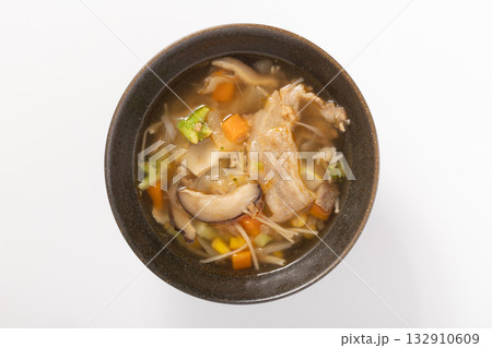 豚バラ肉と野菜のスープ 豚バラ肉と野菜のスープ 132910609