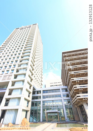 香川県高松市、香川県庁の風景 132913128