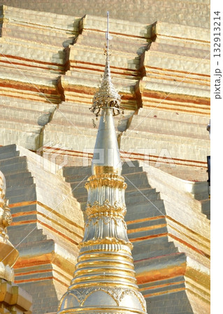 ミャンマー、ヤンゴン、シュエダゴン・パゴダ、ミャンマー最大の聖地、仏塔 132913214