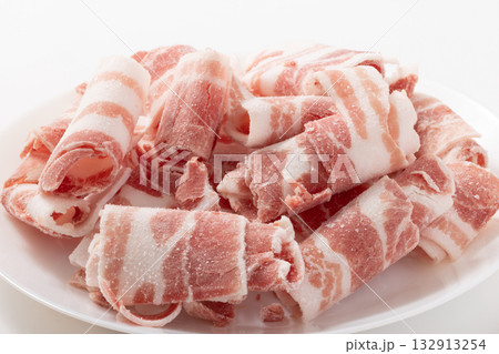 ［国産］豚肉ばら切り落とし（冷凍食品） 132913254