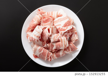 ［国産］豚肉ばら切り落とし（冷凍食品） 132913255