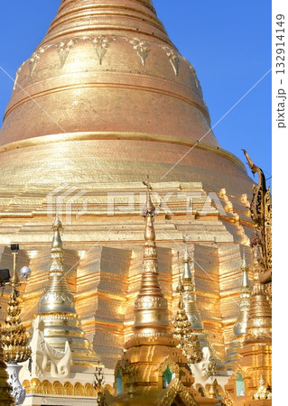 ミャンマー、ヤンゴン、シュエダゴン・パゴダ、ミャンマー最大の聖地、仏塔 132914149