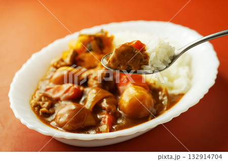 ゴロゴロ野菜たっぷりのカレーライス 132914704