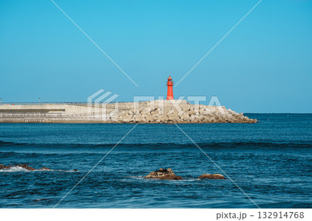 Red Lighthouse at Sokcho Pier, South Korea 132914768