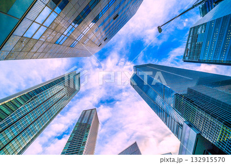 日本の東京都市景観11月4日。虎ノ門ヒルズステーションタワー（虎ノ門ヒルズ駅）などを望む。新時代へ 132915570