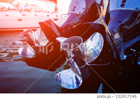 Engine. Speed boat engine with propeller details 132917140