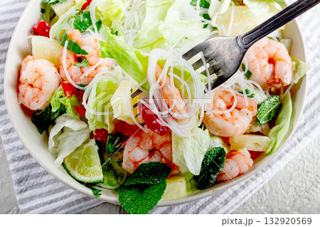 Thai salad with shrimp and rice noodles, pineapple slices, coriander and mint leaves, homemade , no people, Thai salad with shrimp and rice noodles, pineapple slices, coriander and mint leaves, homemade , no people, 132920569